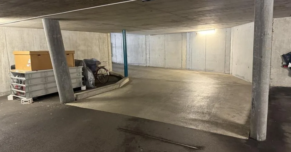 Place de parc à louer à Ittigen – Foto 2 von 4