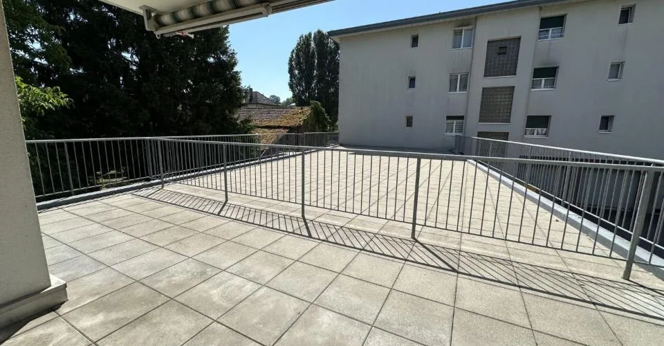 Bel appartement de 3.5 pièces entièrement rénové proche de toutes commodités !