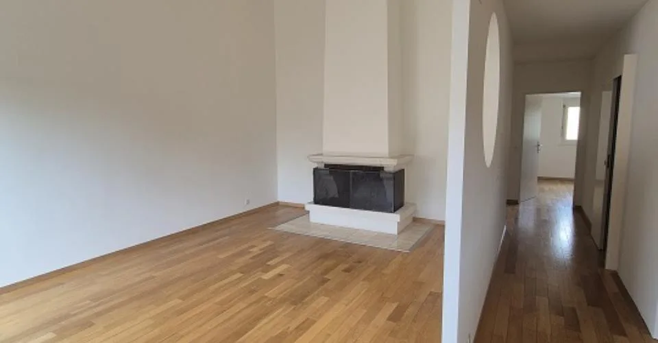 Appartement de 4 pièces au 3ème étage dans un cadre verdoyant à Cologny