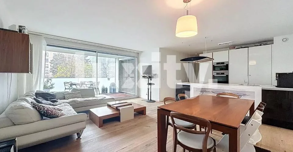 Appartement meublé 4 pièces avec grande terrasse