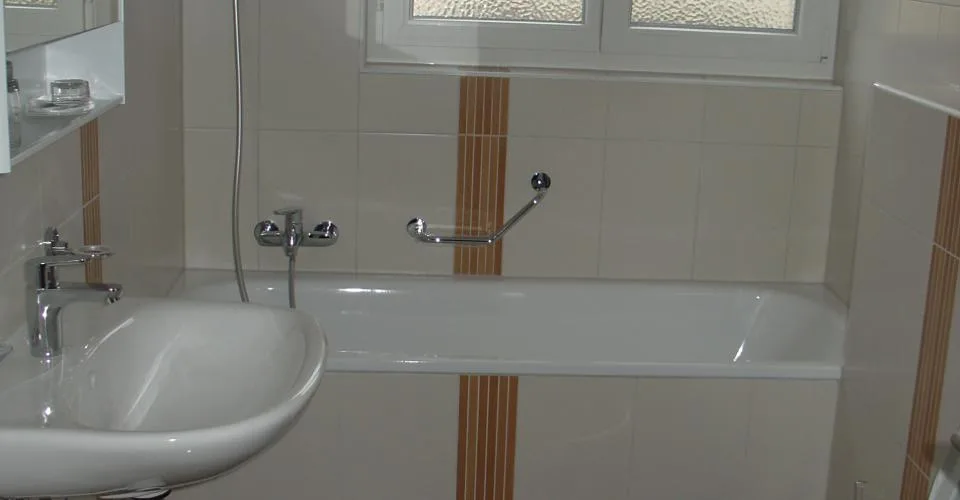 Appartement situé dans un petit immeuble de 4 logements.