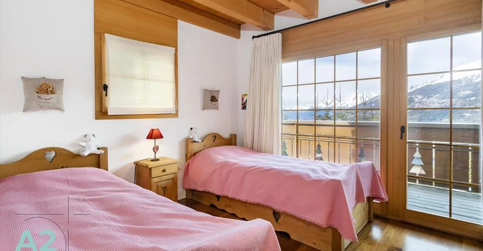 Chalet avec Vue imprenable sur la Vallée et les Alpes
