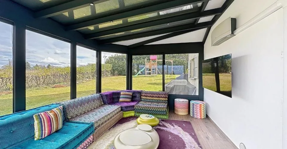 Magnifique villa mitoyenne avec vue lac à louer meublée ou non meublée
