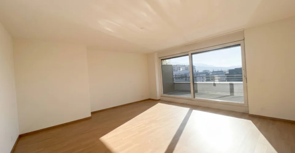 Appartement de 5 pièces en attique dans le quartier de Florissant – photo 6 of 6
