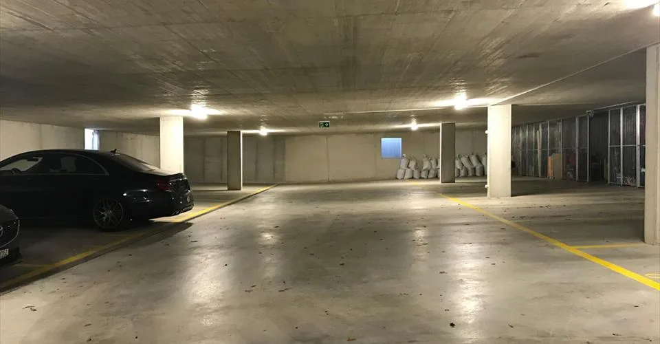 Place de parc intérieure numéro 36