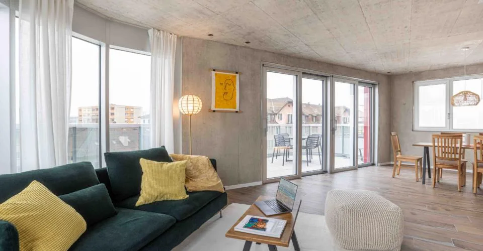 Appartement rooftop premium 2 chambres avec terrasse de 36 m² et vue sur les Alpes – Crissier, Lausanne