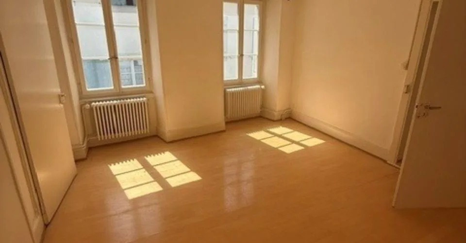 A louer, au centre de Cossonay, spacieux logement de 6 pièces