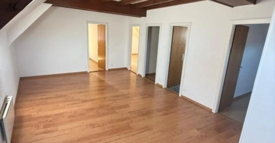 A louer, au centre de Cossonay, spacieux logement de 6 pièces