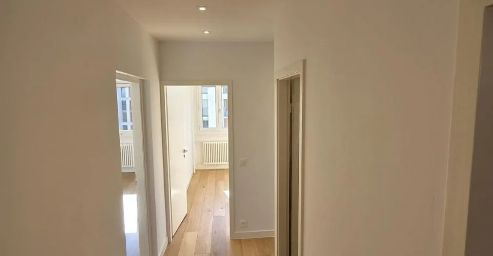 Appartement de 4 pièces au 5ème étage à Lancy