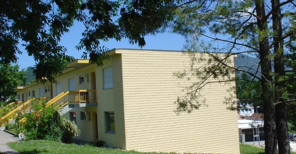 Appartement situé dans un quartier calme entouré de verdure.