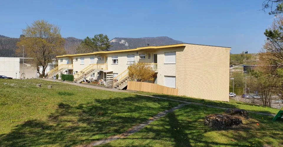 Appartement situé dans un quartier calme entouré de verdure.