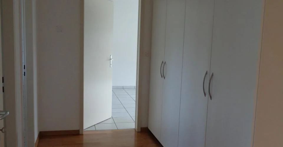Appartement situé dans un quartier calme entouré de verdure.