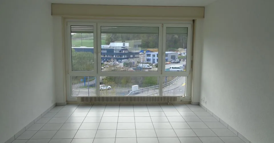 Appartement situé dans un quartier calme entouré de verdure.