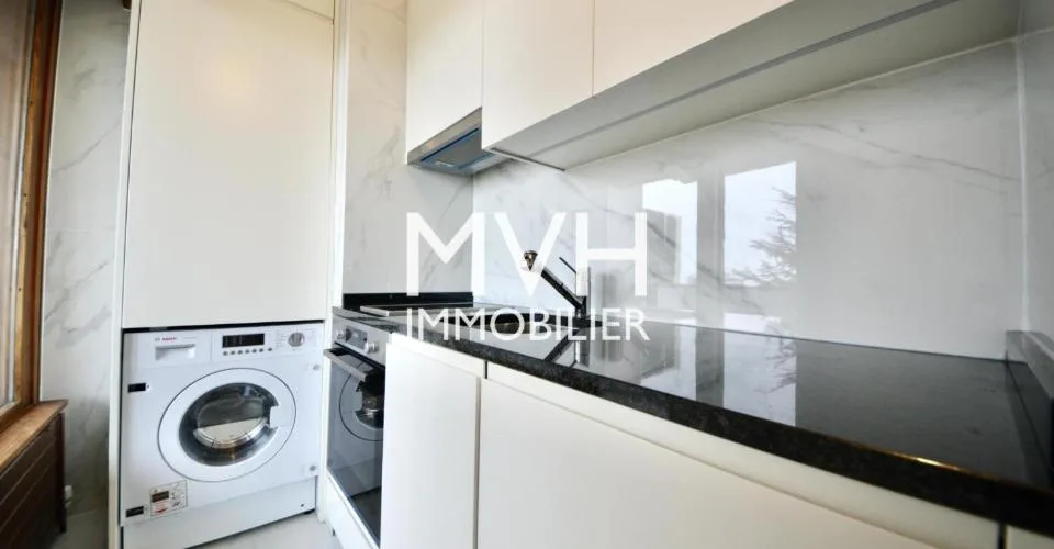 Appartement rénové 9ème étage avec vue sur le Mont-blanc