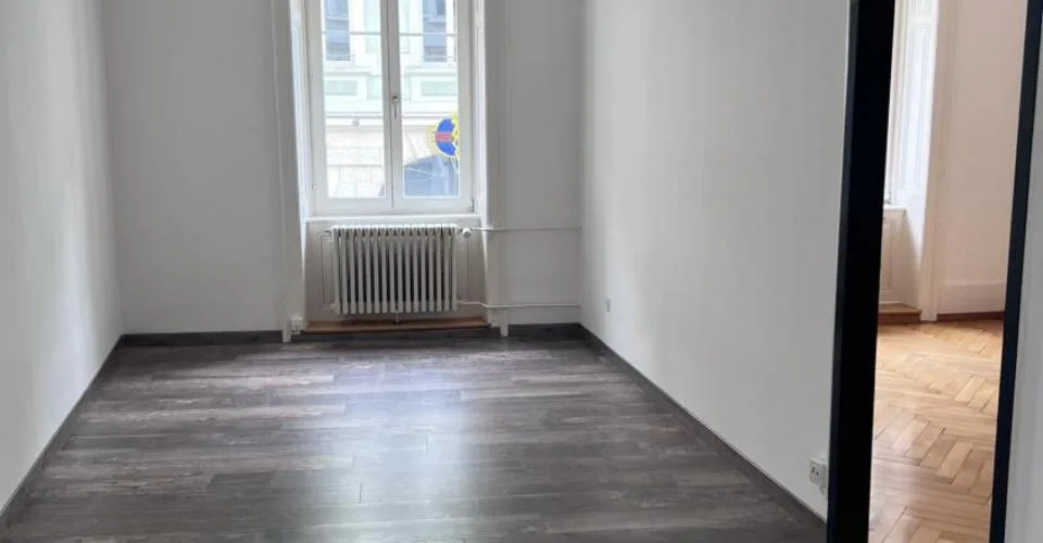 Delémont - appartement de 3,5 pces rénové au 1er étage