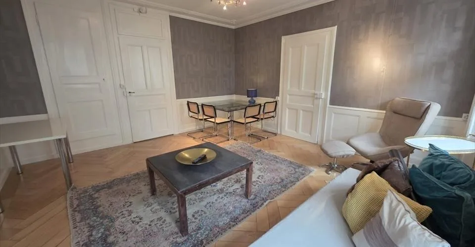 APPARTEMENT MEUBLÉ TOUT CONFORT