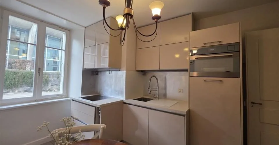 APPARTEMENT MEUBLÉ TOUT CONFORT