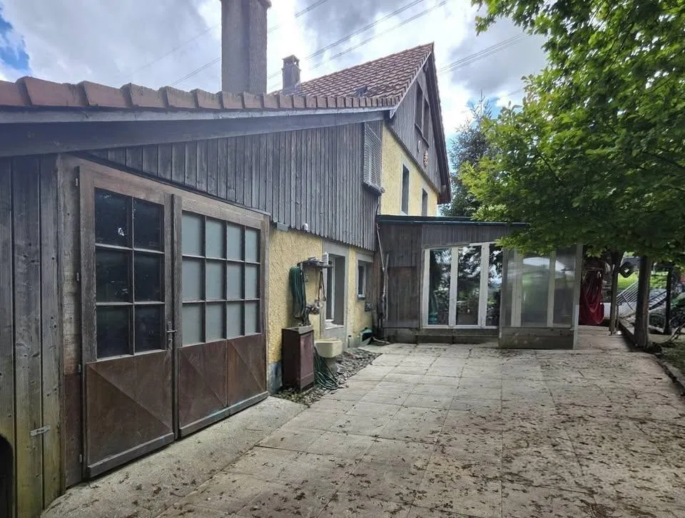 Ferme à rénover à 20min du CHUV
