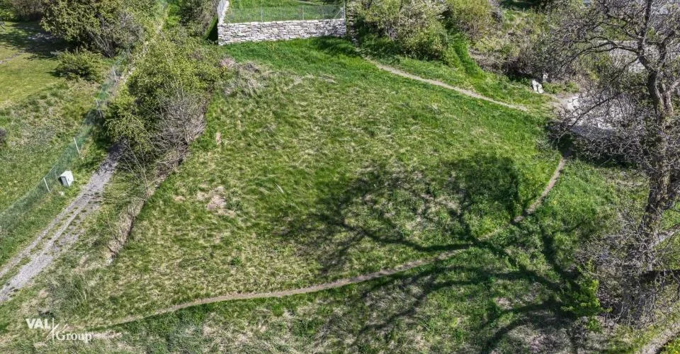 Terrain à bâtir avec maison unifamiliale approuvée dans un emplacement exclusif et surélevé – Foto 10 von 11