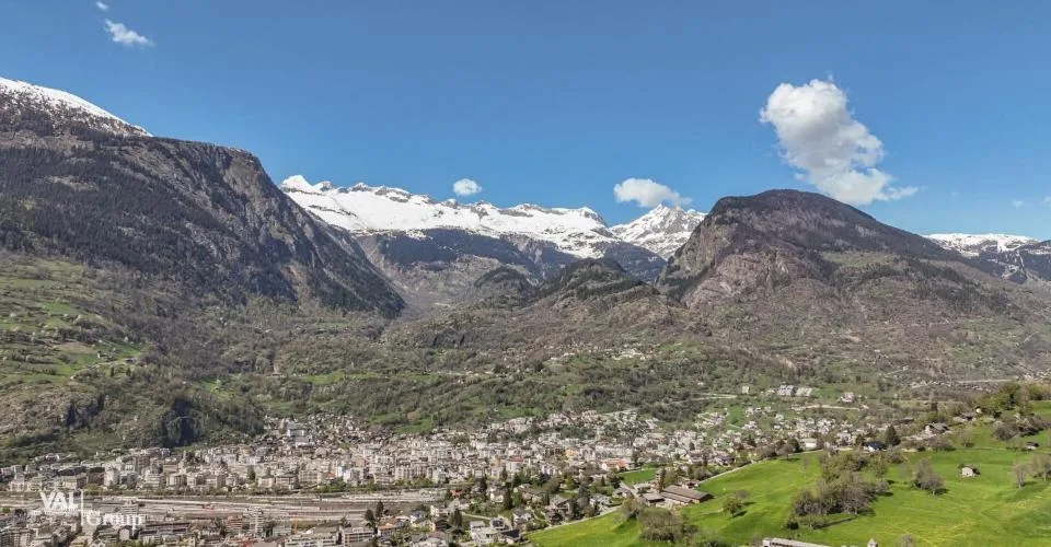 Terrain à bâtir avec maison unifamiliale approuvée dans un emplacement exclusif et surélevé – Foto 7 von 11