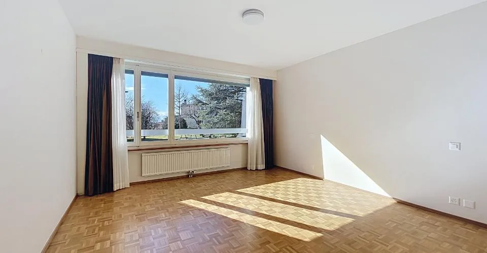 🌿 LA TOUR-DE-PEILZ | 3.5 PIÈCES RÉNOVÉ HAUT DE GAMME | FACE AU PARC | SANS VIS-À-VIS | BALCON 10 m² | PARKING – foto 3 di 6