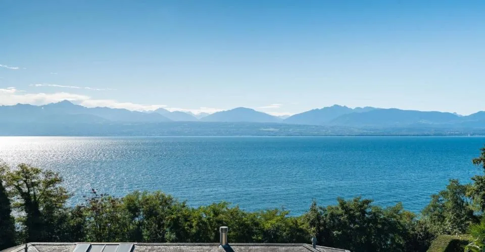 Une villa de maître sur les rives du Léman – photo 4 sur 13