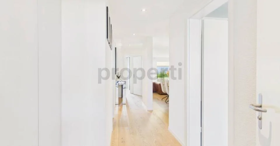 Moderne appartement de 4,5 pièces avec ascenseur et place de parking, Lotzwil