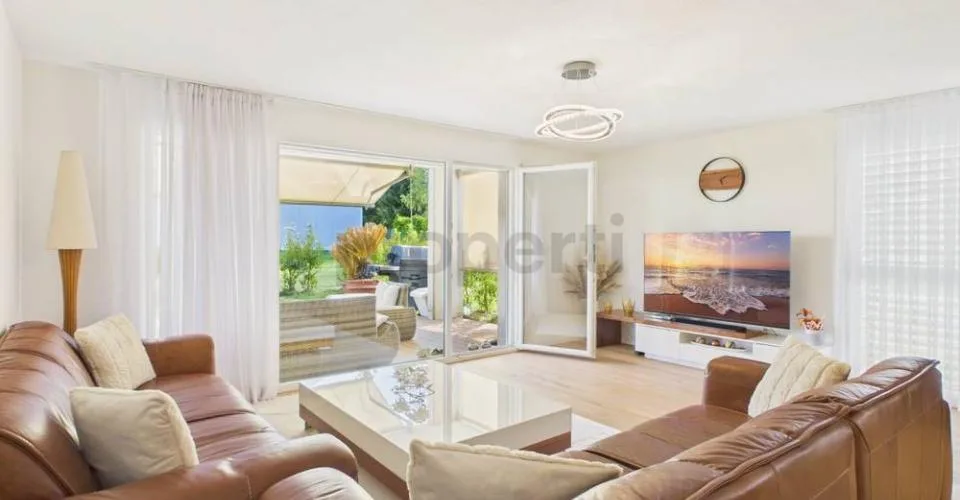 Moderne appartement de 4,5 pièces avec ascenseur et place de parking, Lotzwil