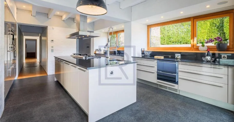 Villa contemporaine avec vue lac – Foto 4 von 6