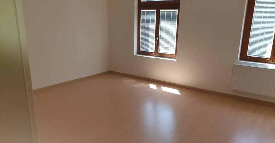 Immeuble de rendement – 7 appartements rénovés à Moutier – Foto 7 von 7