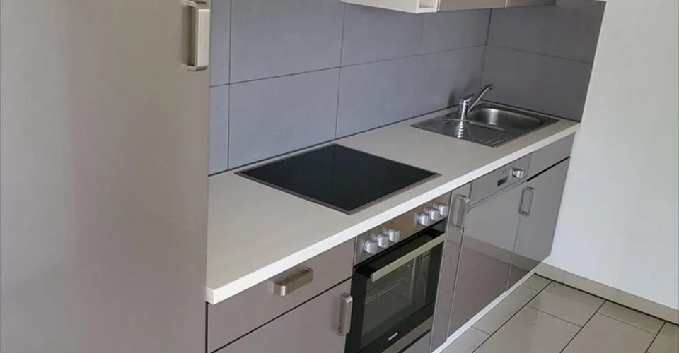 Immeuble de rendement – 7 appartements rénovés à Moutier – Foto 2 von 7
