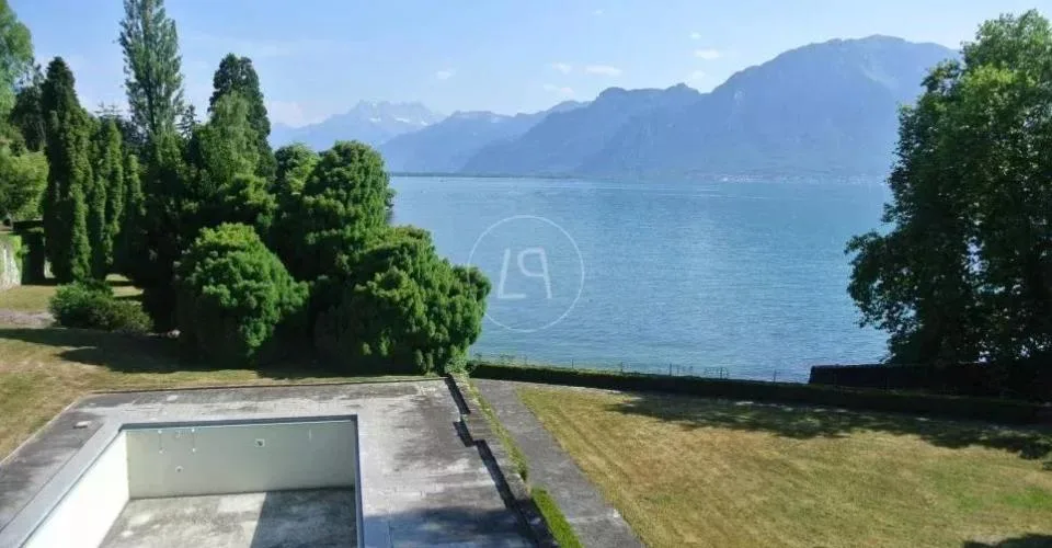 Propriété d'exception pied dans l'eau proche de Montreux – photo 3 sur 13