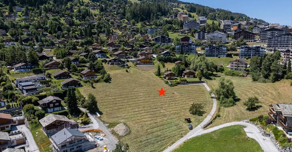 Terrain viabilisé libre de mandat dans un quartier résidentiel très proche du centre de la station – photo 8 sur 9