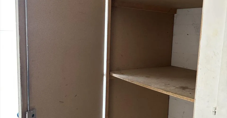 Appartement de 3,5 pièces rénové au dernier étage.