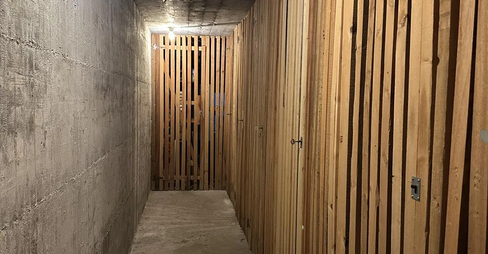 Appartement de 3,5 pièces rénové au dernier étage.
