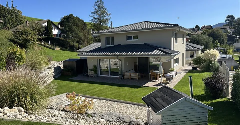 Magnifique villa, idéalement située.