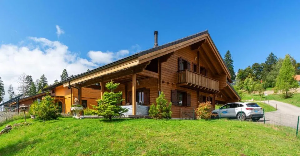 Les Savagnières, magnifique chalet de 4.5 pièces – foto 3 di 13