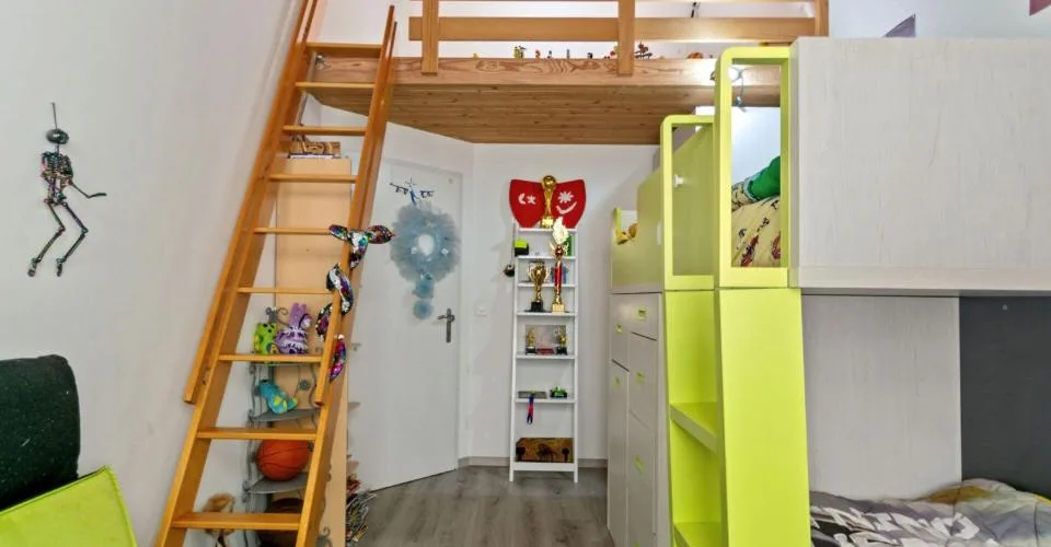 St-Imier, duplex de 4.5 pces avec balcon et place de parc