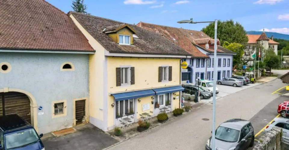 Immeuble mixte à Agiez – photo 8 sur 9