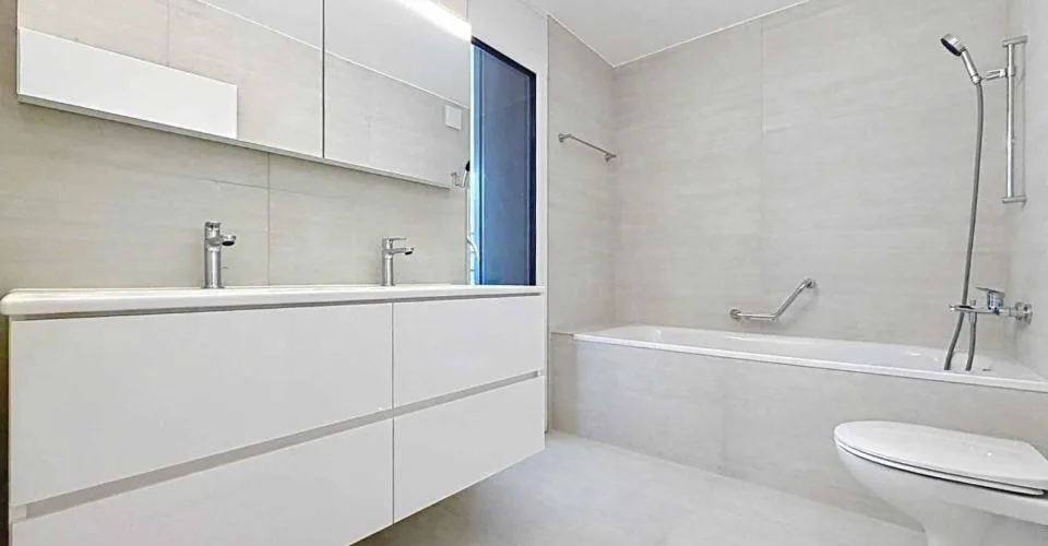 Luxuriöse 4.5-Zimmer-Wohnung mit überdachtem Balkon – Foto 7 von 13