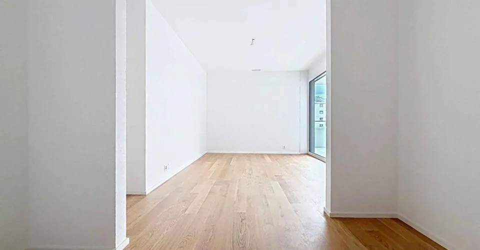 Luxuriöse 4.5-Zimmer-Wohnung mit überdachtem Balkon – Foto 6 von 13