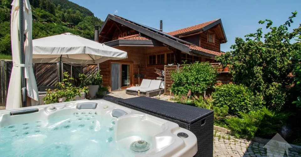 Val-d'Illiez, magnifique chalet de 3 logements