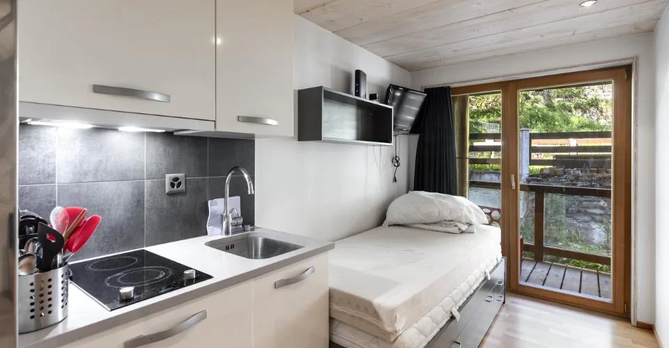 Immeuble moderne de 6 étages avec 26 unités – Foto 5 von 6