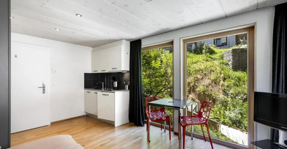 Immeuble moderne de 6 étages avec 26 unités – Foto 4 von 6