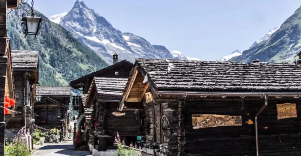 Chalet neuf et authentique dans le vieux village – foto 18 di 24