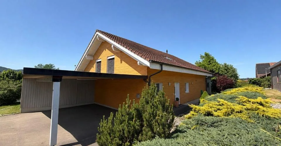 Villa de 6 pièces de 320 m² habitables à vendre à Miécourt
