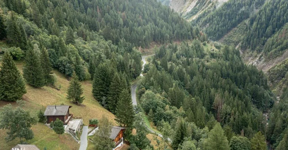 Immeuble spacieux à la campagne
