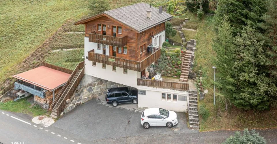 Immeuble spacieux à la campagne