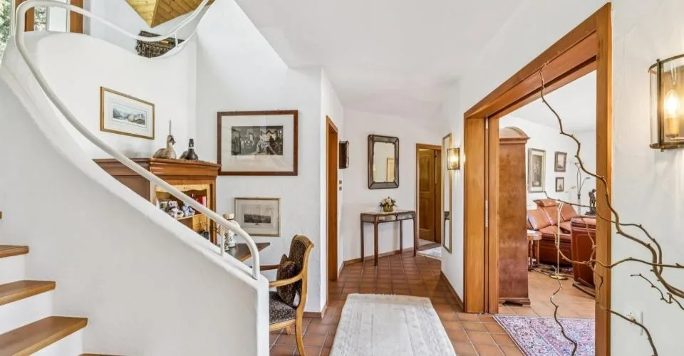 Élégante villa de prestige dans un quartier prisé à Villars-sur-Glâne – photo 3 of 13