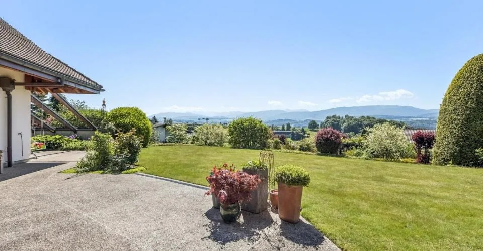 Élégante villa de prestige dans un quartier prisé à Villars-sur-Glâne – photo 9 of 13